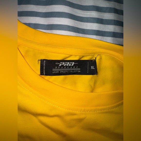 Los Angeles Lakers T-Shirt
Open to price offers - Picture 2 of 5